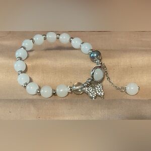 Beautiful stretch bracelet, BN!